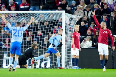 Gavi firma un cómodo triunfo y sella el billete de España a la Eurocopa
