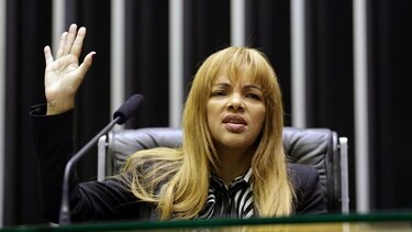Al menos 2 de los 55 hijos de diputada brasileña, sospechosos de asesinar a su padre