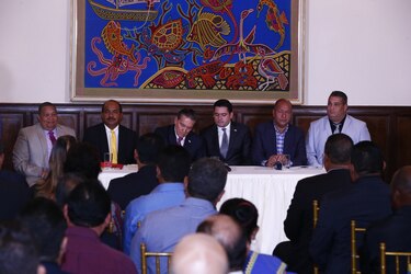 Tres iniciativas para recobrar privilegios