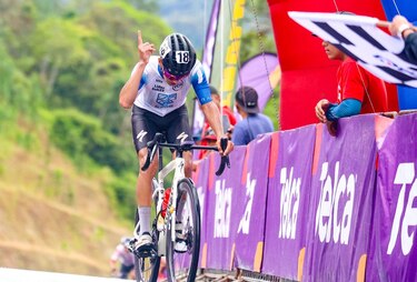 Alejandro Granados asume el liderazgo de la Vuelta Ciclista a Chiriquí 2025