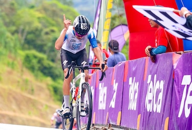 Alejandro Granados asume el liderazgo de la Vuelta Ciclista a Chiriquí 2025