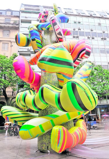 Anhelos al pie de un árbol