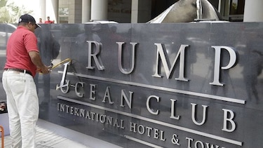 Trump counterattacks in hotel dispute