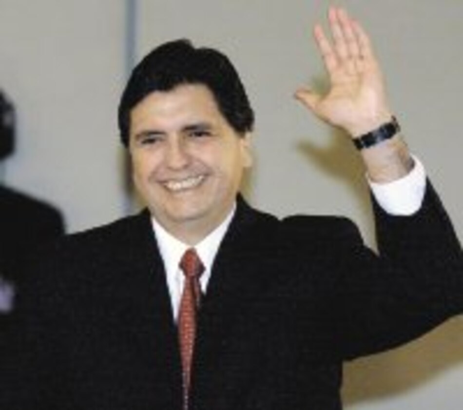Alan García amenaza al Congreso