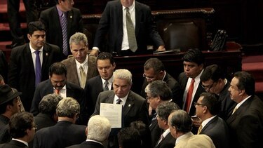 Congreso de Guatemala suspende sesión para elegir vicepresidente