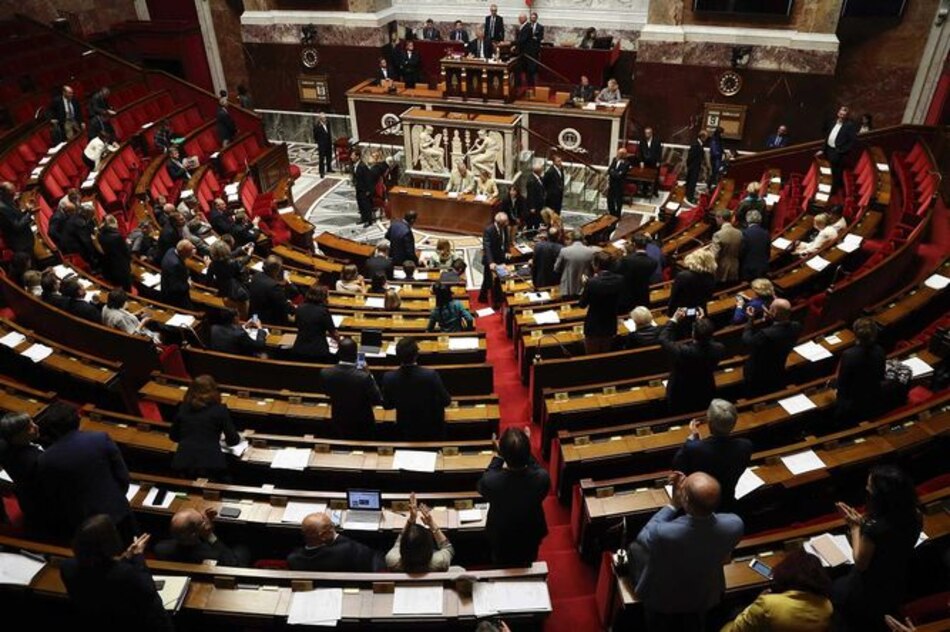 El Parlamento francés adopta una ley sobre la moralización de la política