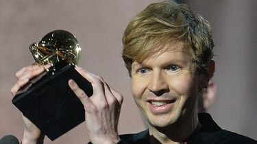 Beck prepara su regreso a la ironía