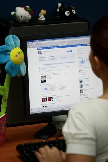 Facebook añade una categoría para anunciar embarazos