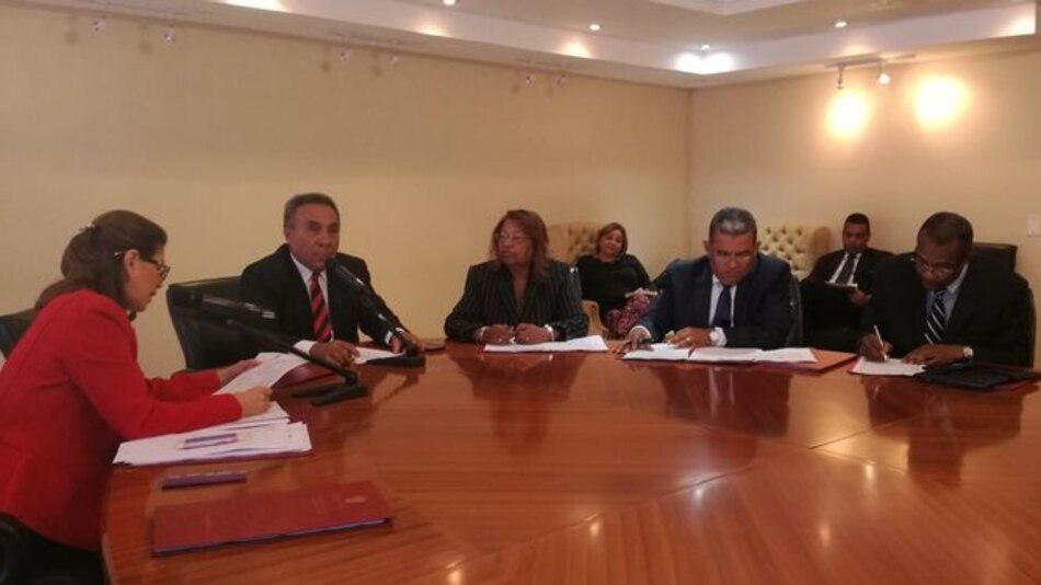 Diputados suspenden debate de proyecto de ley que propone 'muerte civil'