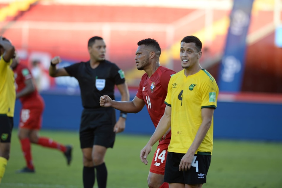 ¿Quién es Selvin Brown, el árbitro hondureño del Panamá vs. Surinam?