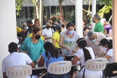 En Centennial y Bella Vista habilitan puntos transitorios para la toma de hisopados