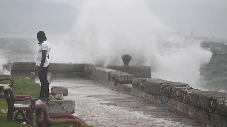 Por qué el lento desplazamiento del huracán Melissa lo hace tan peligroso