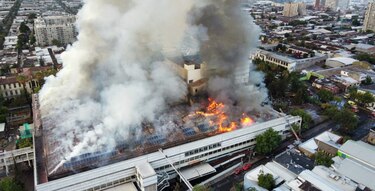 Incendio en hospital en Santiago de Chile obliga a evacuar a pacientes