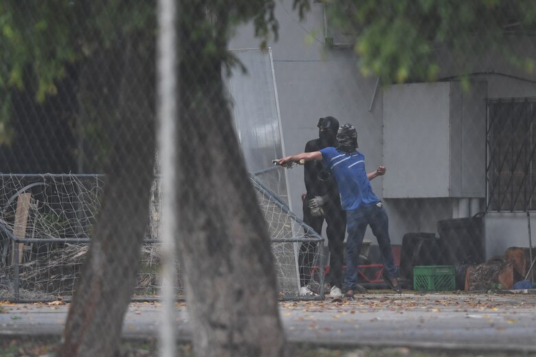 Protestas en la Universidad contra las reformas a la CSS: vía Transístmica fue reabierta
