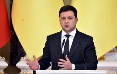 Zelenski pide que se prohíba a Rusia el acceso a todos los puertos y aeropuertos del mundo