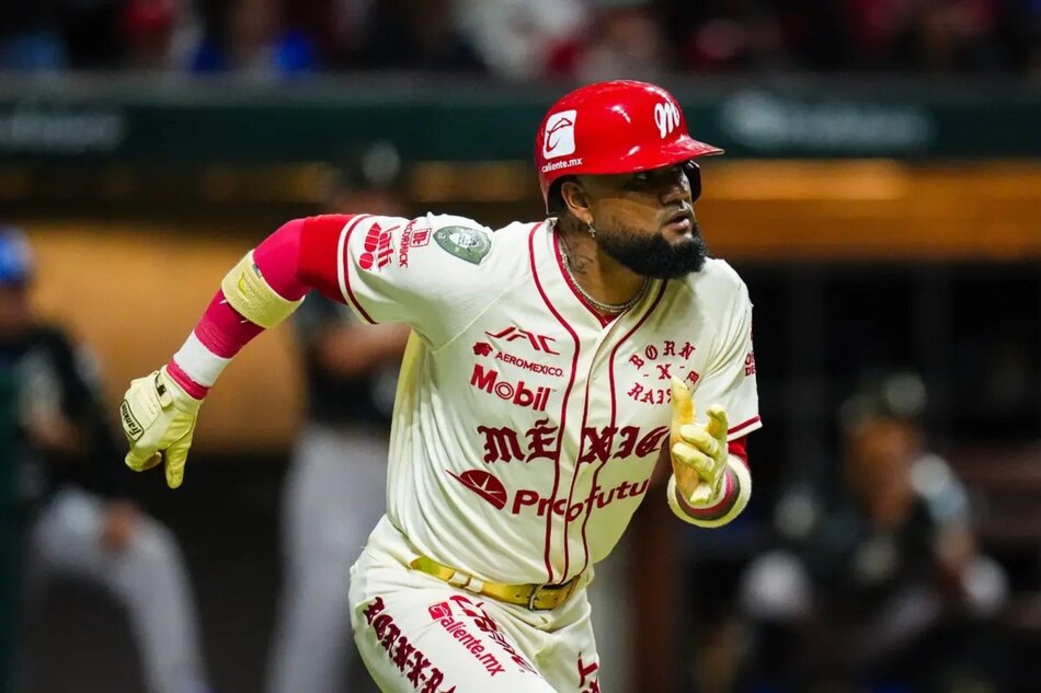 Panameño Córdoba con jonrón y triple en México: Diablos Rojos dominan 12-1 a Charros de Jalisco en Juego 2 de la Serie del Rey