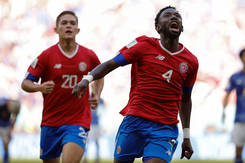 Un gol de Keysher Fuller en el minuto 80 mantiene viva a Costa Rica