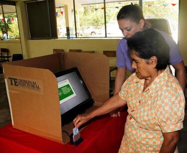 En El Bebedero volverán a votar con papeletas