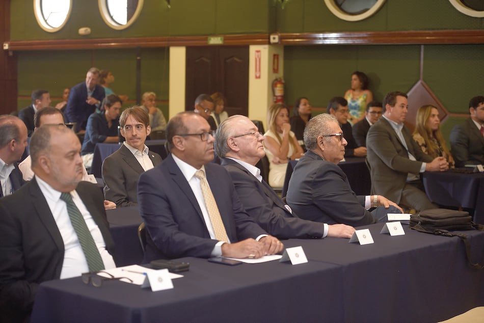 Empresarios piden sentarse a buscar una solución para el IVM