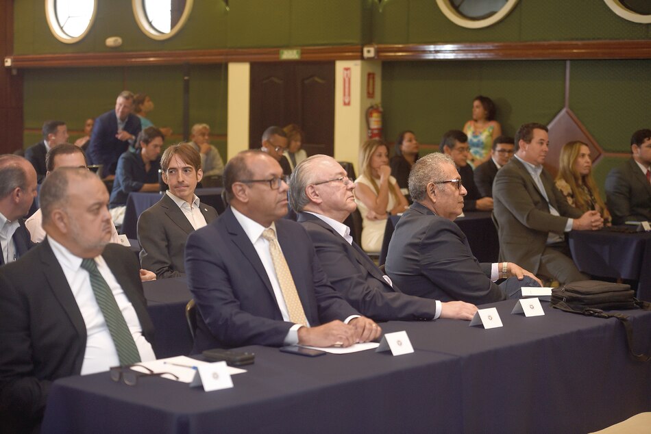 Empresarios piden sentarse a buscar una solución para el IVM