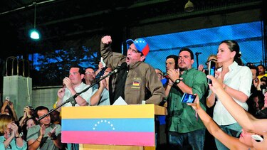 Inhabilitan a Capriles por 15 años