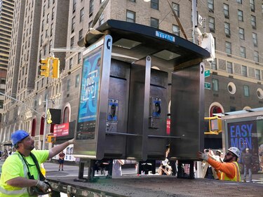 Nueva York desconecta última cabina pública de teléfono