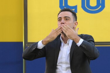 El Barça presenta a Xavi y su afición se vuelve a ilusionar