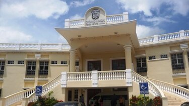 Condenan a doctora por muerte de joven en su clínica estética en Chiriquí