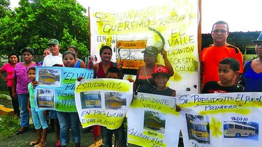 Valleros reclaman a la ATTT cancelación de un cupo colegial