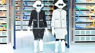 Chanel, entre robótica y lencería