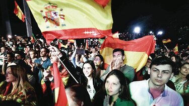 PSOE gana en España, pero no logra mayoría para gobernar