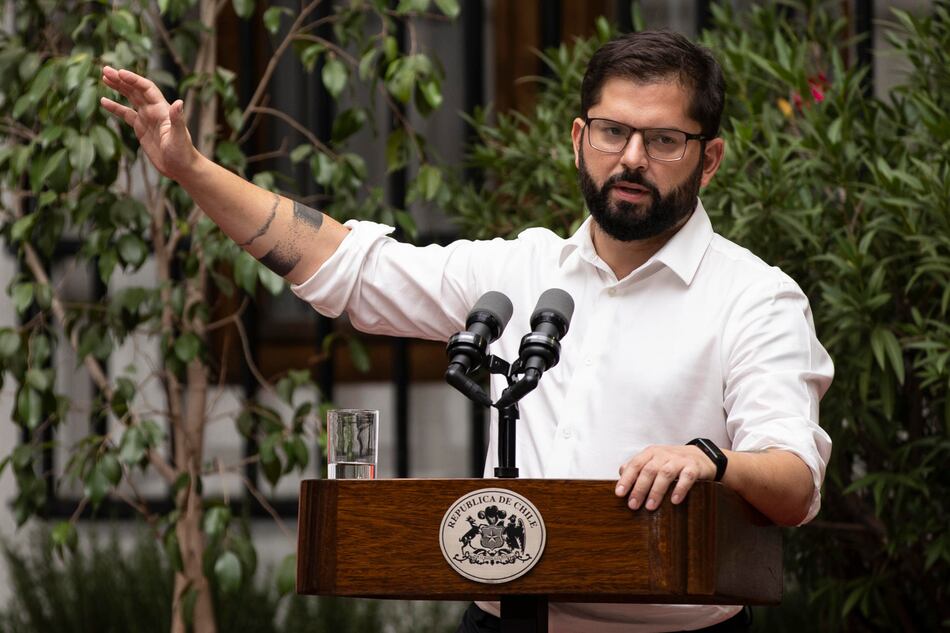 Quién es Jorge Mateluna, el exguerrillero del polémico indulto de Gabriel Boric