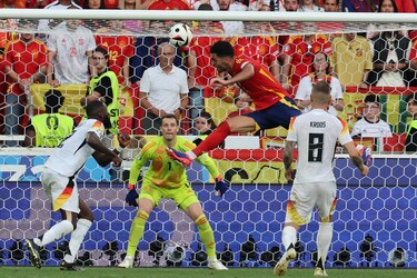 Mikel Merino mete a España en semifinales de la Eurocopa