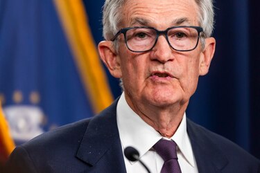 Trump llama ‘necio’ al presidente de la Fed después de anunciar que no bajará los tipos de interés