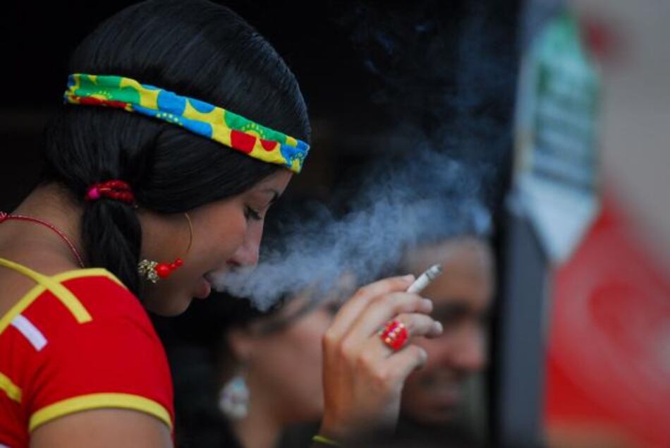 Decreto que multa a mujeres solas en discotecas sigue vigente en Panamá