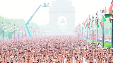 La India se entrega Al primer Día Mundial del Yoga
