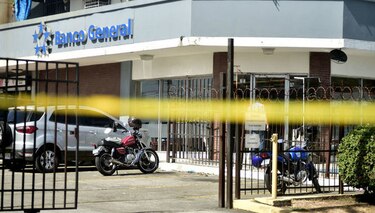 Jueza extiende período para investigar homicidio y robo de banco en Chanis