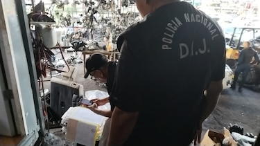 Desmantelan red dedicada al hurto de vehículos; hay 18 personas aprehendidas