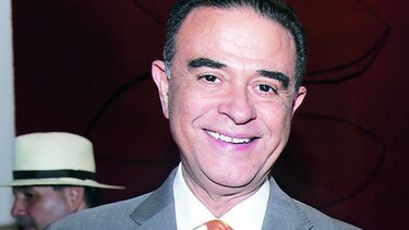 Reconocen labor de periodista panameño