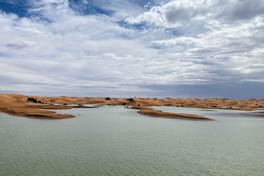 Las inundaciones en el desierto de Marruecos resucitan un lago seco desde hace 50 años