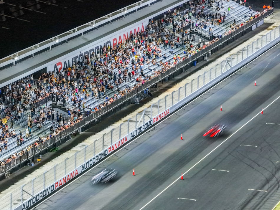 ¡Adrenalina Pura y Noche de Campeones en el Primer DRAG WAR NOCTURNO de Autódromo Panamá!