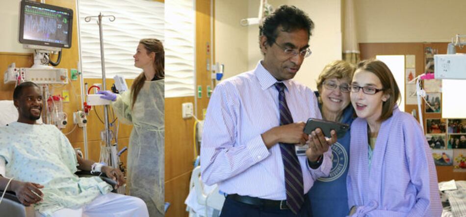 Hombre y mujer se recuperan tras inusual triple trasplante