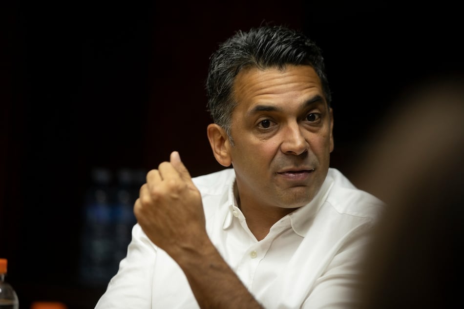 El candidato presidencial Ricardo Lombana es hospitalizado