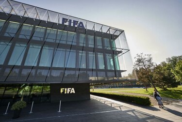 Una larga espera para dirigentes de la FIFA detenidos en Zúrich