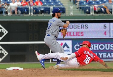 Dodgers evitan barrida y están a un paso de ganar el banderín