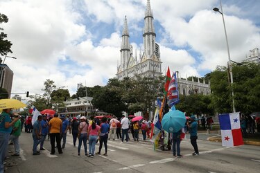 Defensoría del Pueblo pide acercamiento entre Meduca y gremios para el retorno a clases