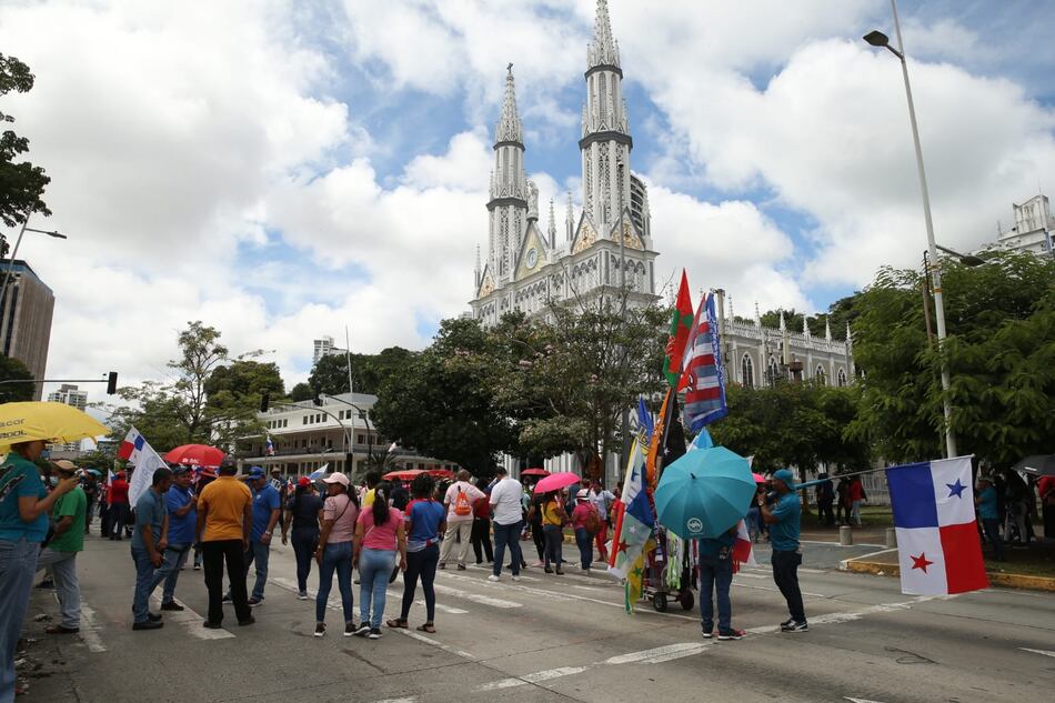 Póliza de Meduca no cubre muerte de docentes en protestas