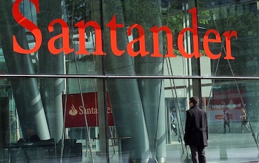 Santander Brasil refuerza beneficio con $947 millones tras sentencia favorable
