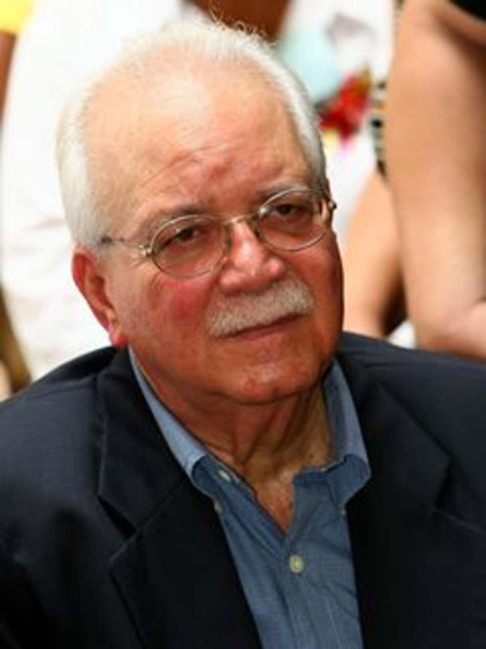 'Dio una sonrisa y suspiró', afirmó Menalco Solís