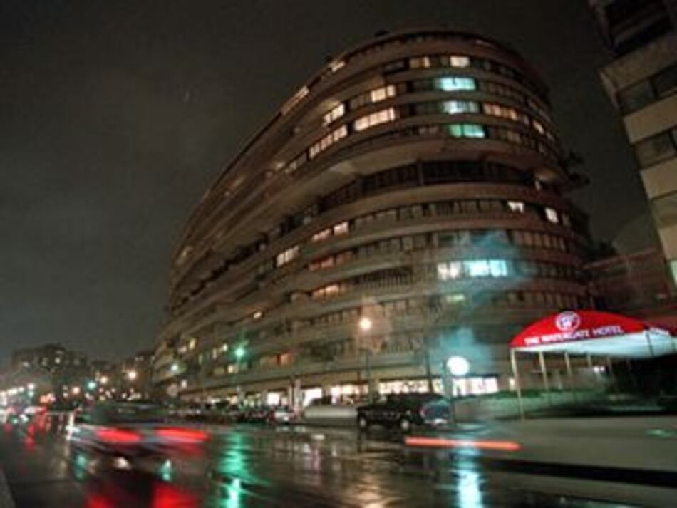 Se inicia subasta del Hotel Watergate